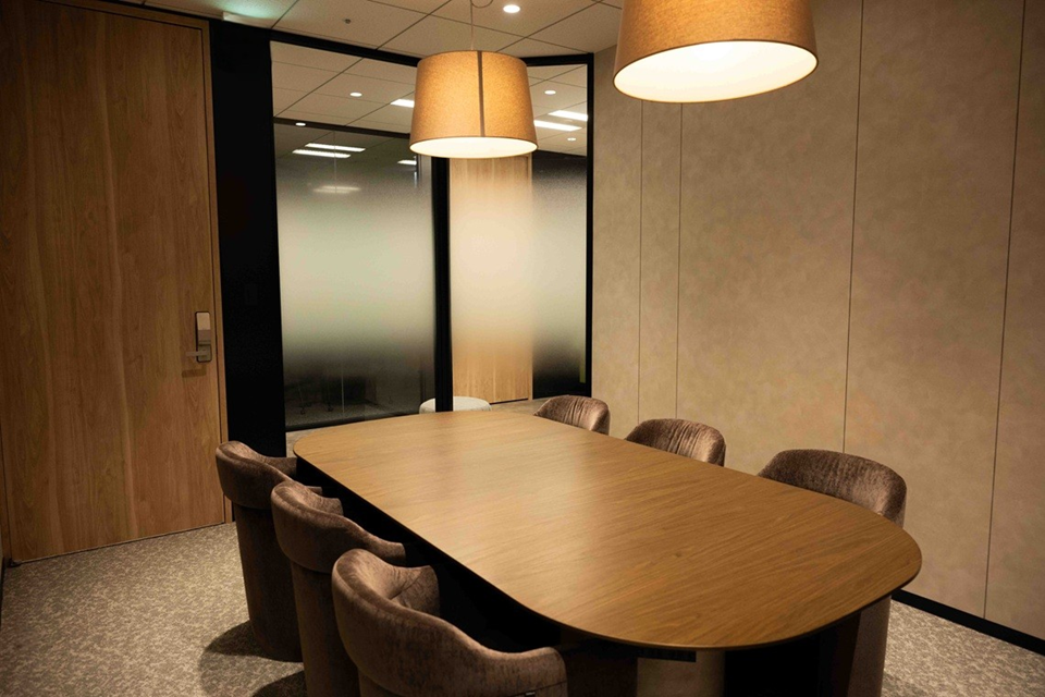 オフィス　応接室