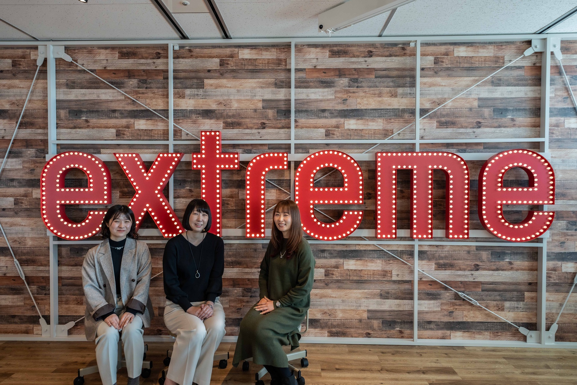 オフィス内装デザイン　エントランス　エクストリーム