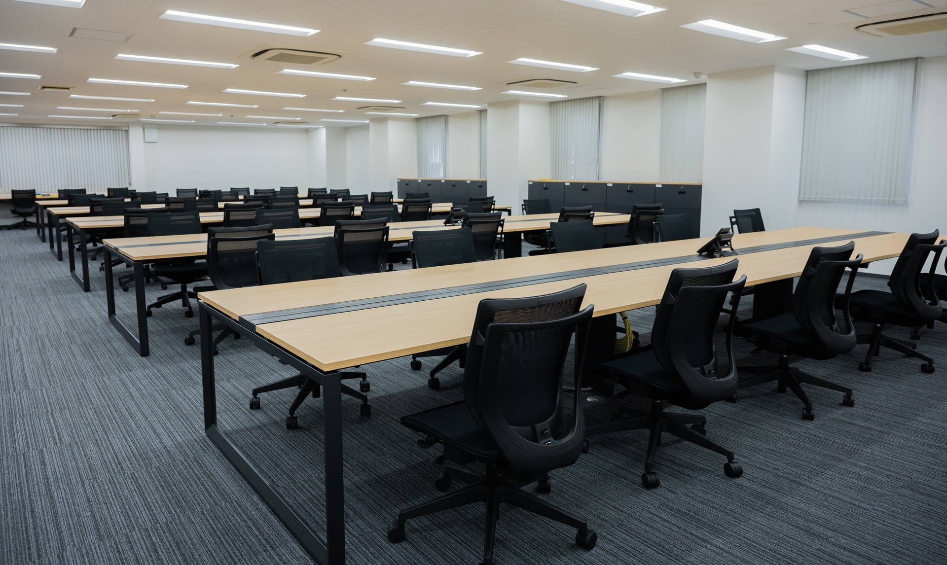 オフィス内装デザイン　執務室