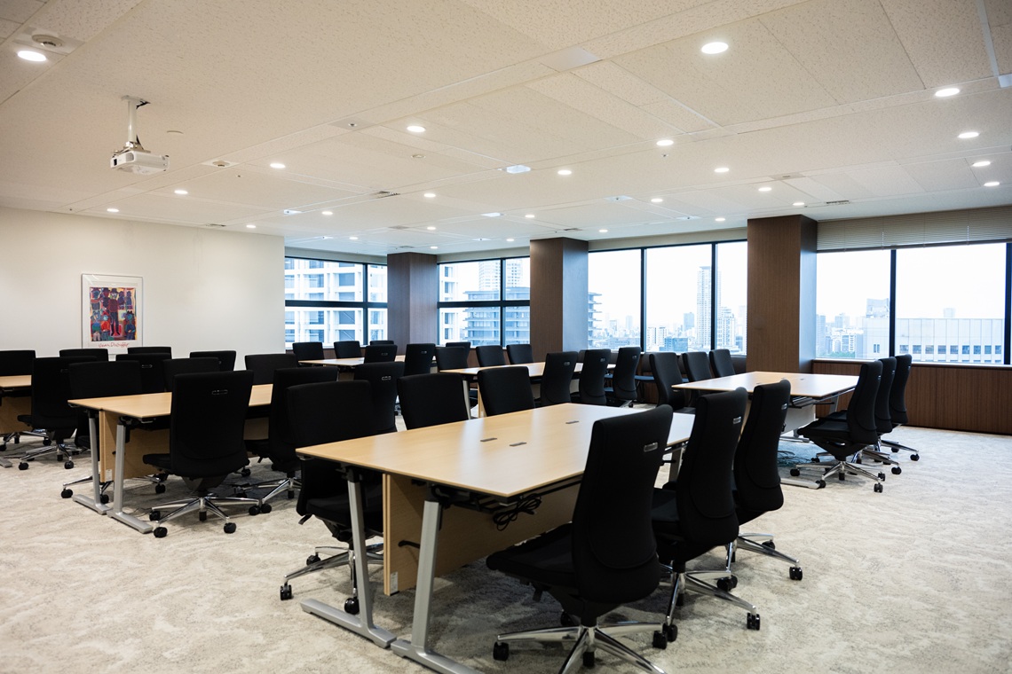 オフィス内装デザイン　会議室