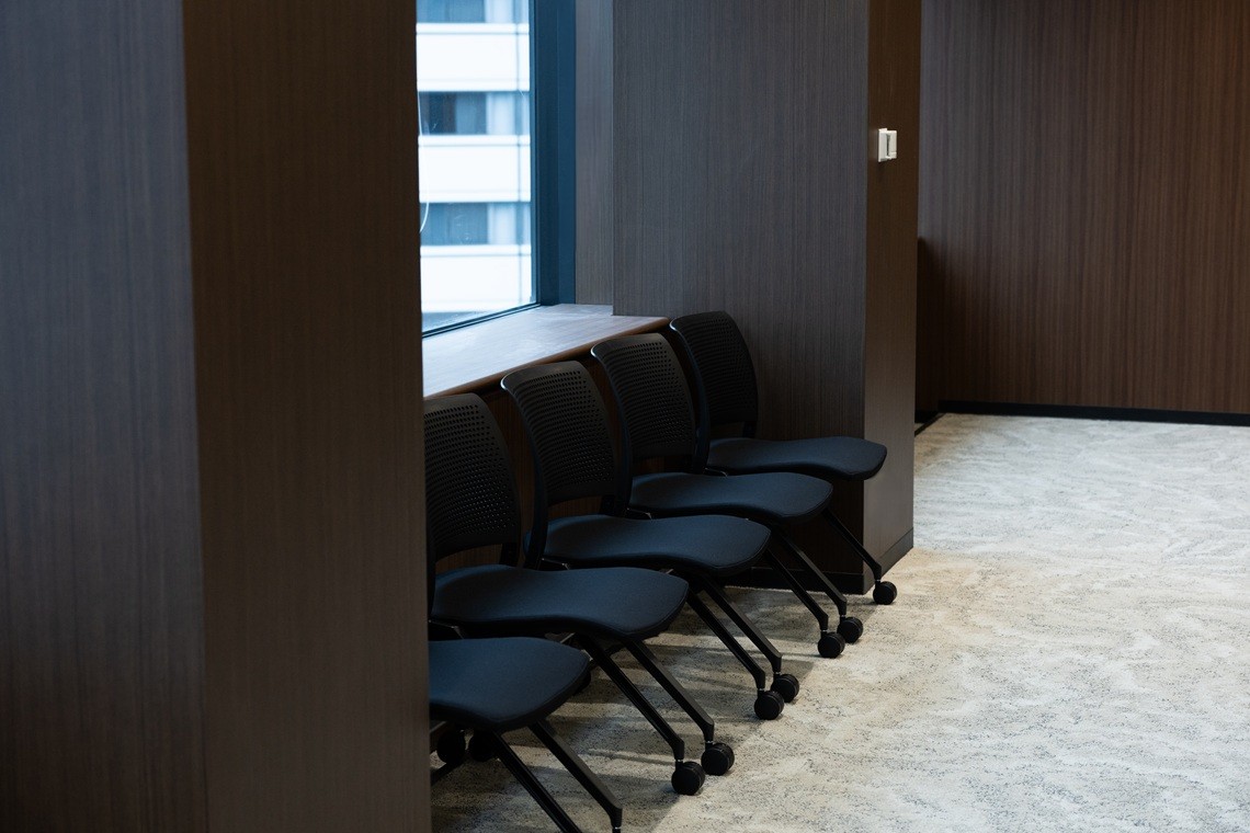 オフィス内装デザイン　会議室