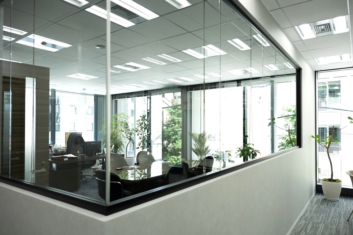 オフィス内装デザイン　会議室