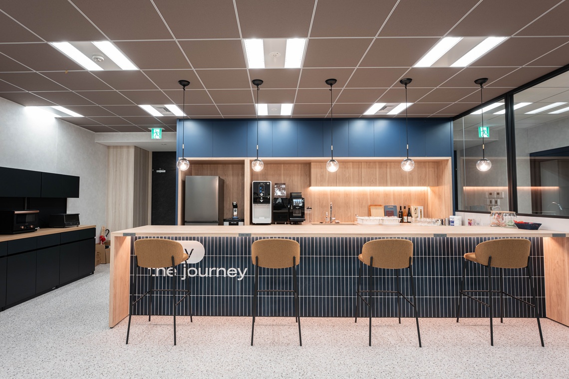 オフィス内装デザイン リフレッシュスペース キッチン