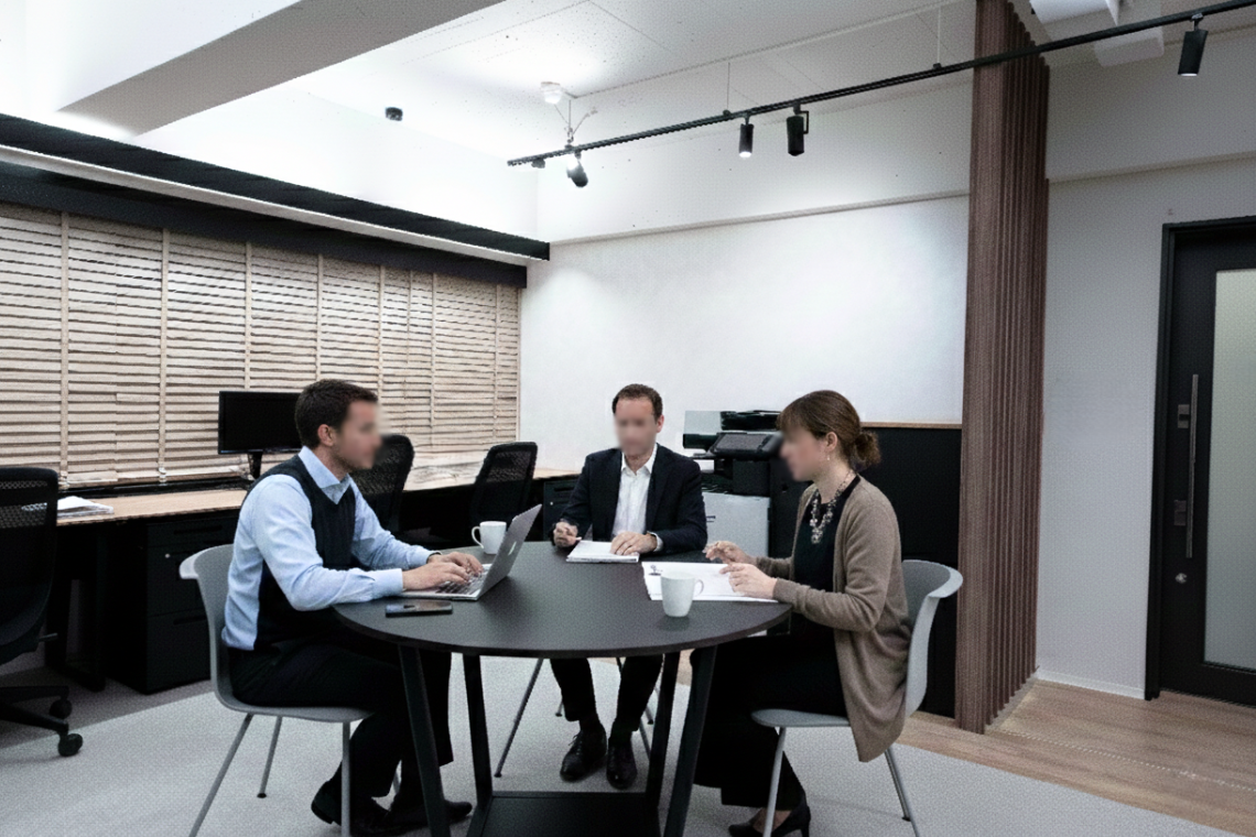 オフィス　打合せスペース　使用イメージ